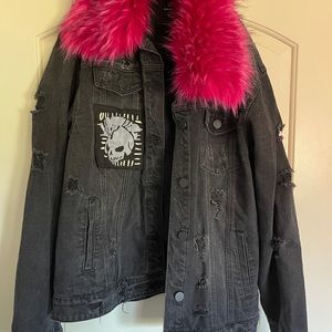 NWOT distressed black denim jacket pink collar